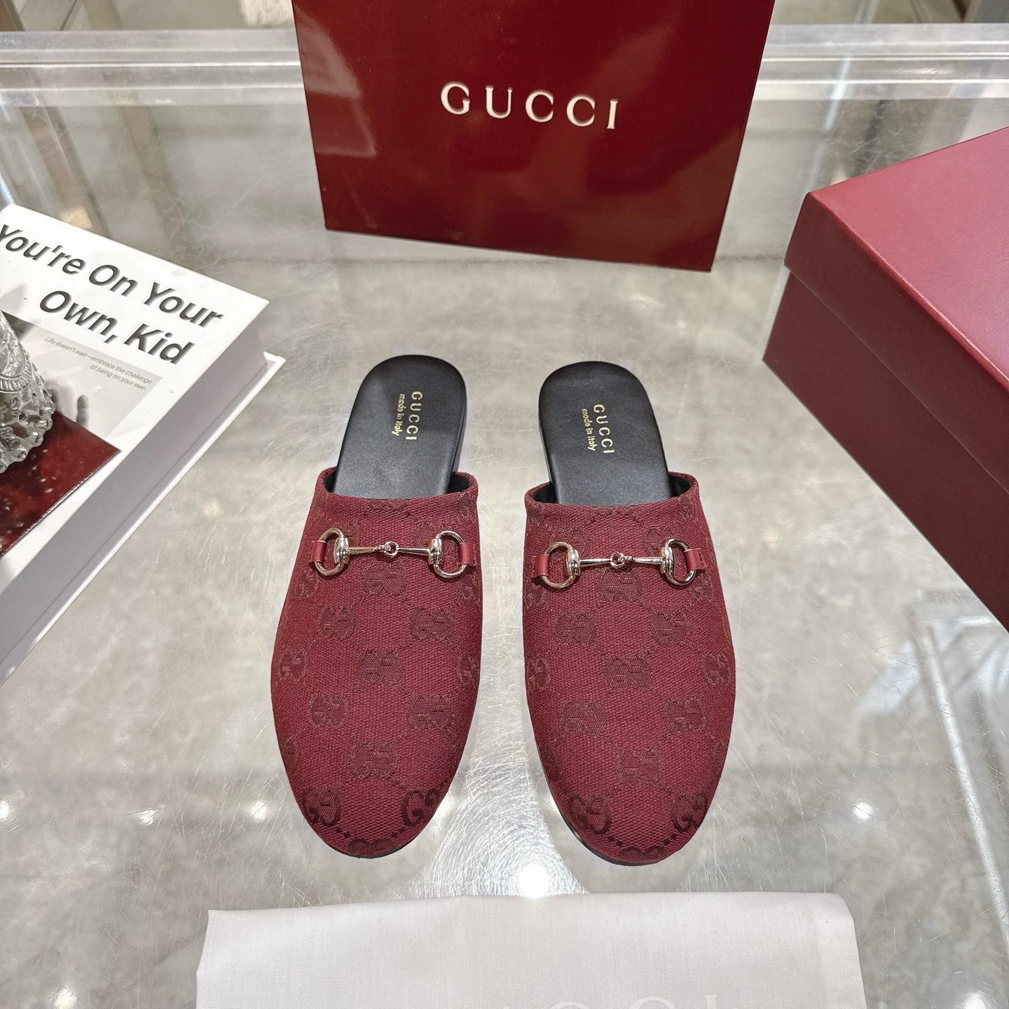 GUCCI グッチ モノグラム ローファー フラットシューズ レディース ブラック 全1色