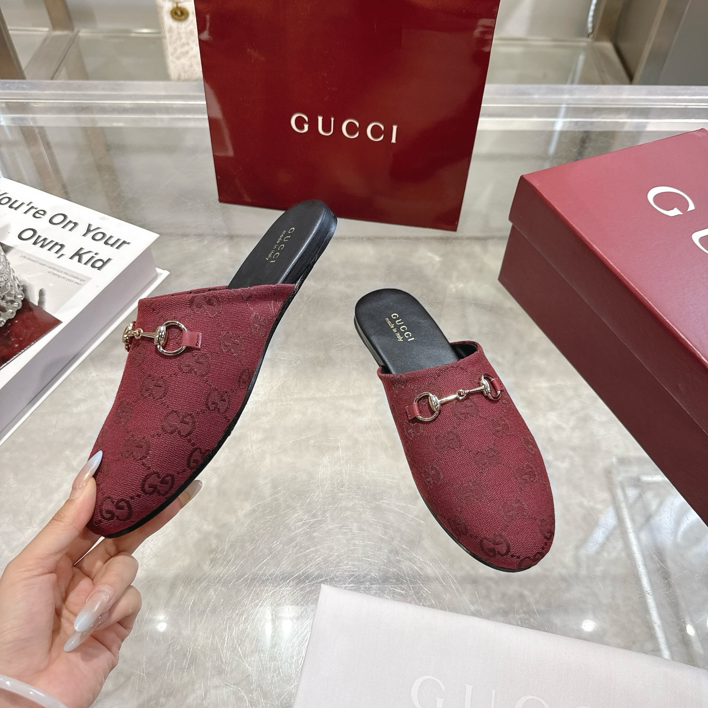 GUCCI グッチ モノグラム ローファー フラットシューズ レディース ブラック 全1色 - 画像 4