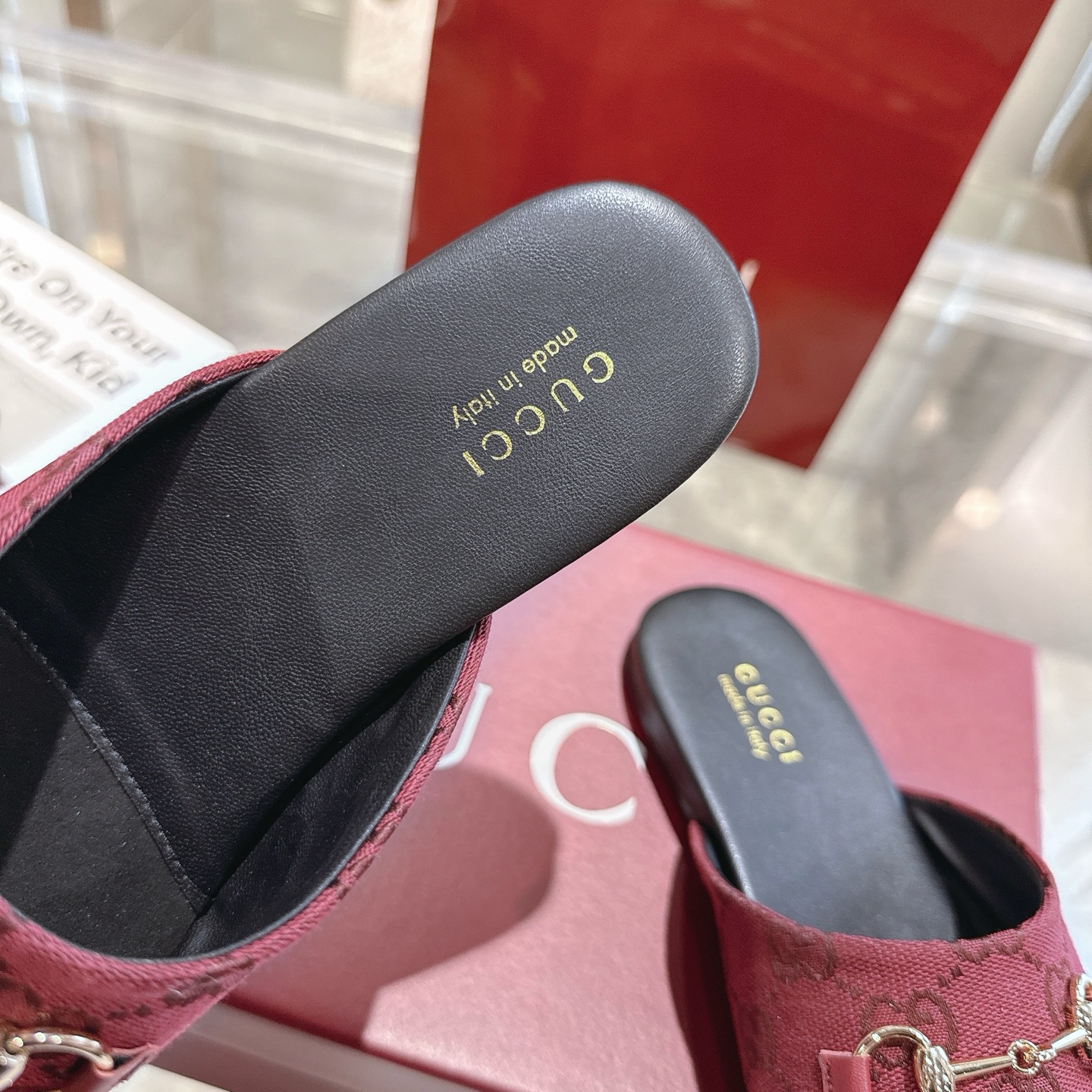 GUCCI グッチ モノグラム ローファー フラットシューズ レディース ブラック 全1色 - 画像 8