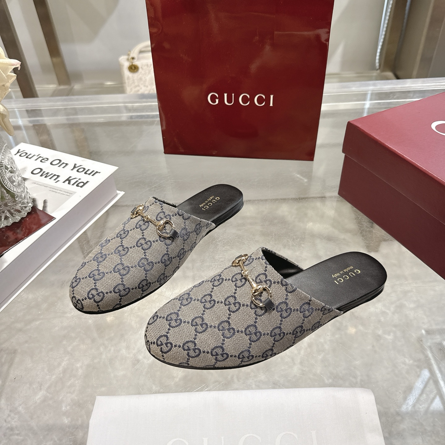 GUCCI グッチ フラットシューズ 本革 軽量 通勤 全1色 - 画像 3