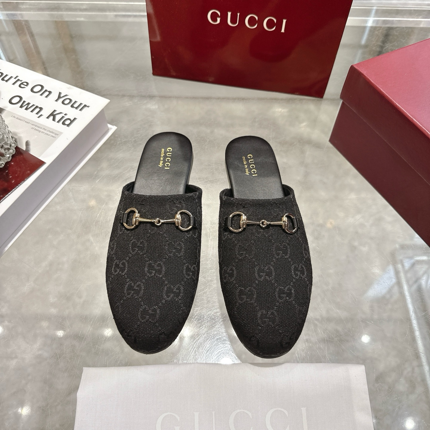 GUCCI グッチ フラットシューズ 本革 メンズ レディース ブラック