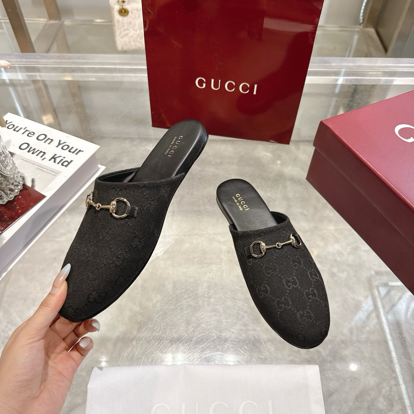 GUCCI グッチ フラットシューズ 本革 メンズ レディース ブラック - 画像 4