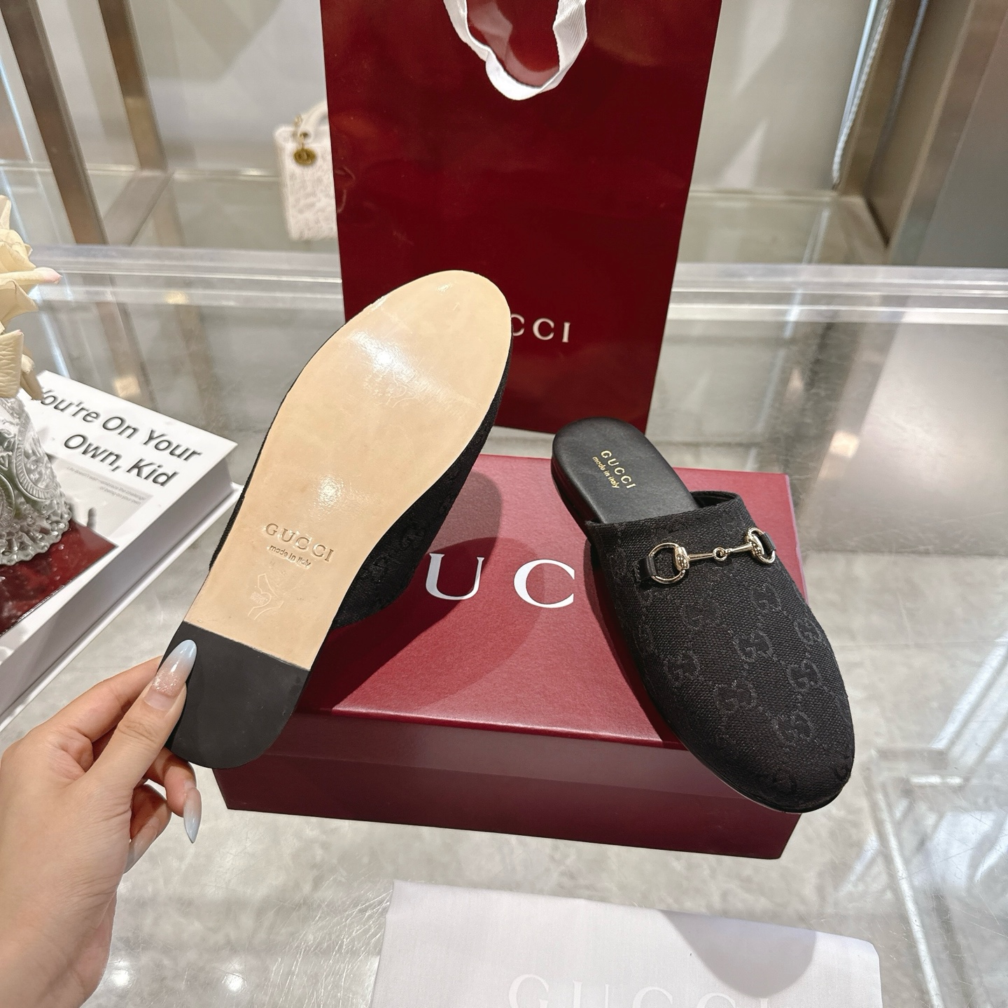 GUCCI グッチ フラットシューズ 本革 メンズ レディース ブラック - 画像 9