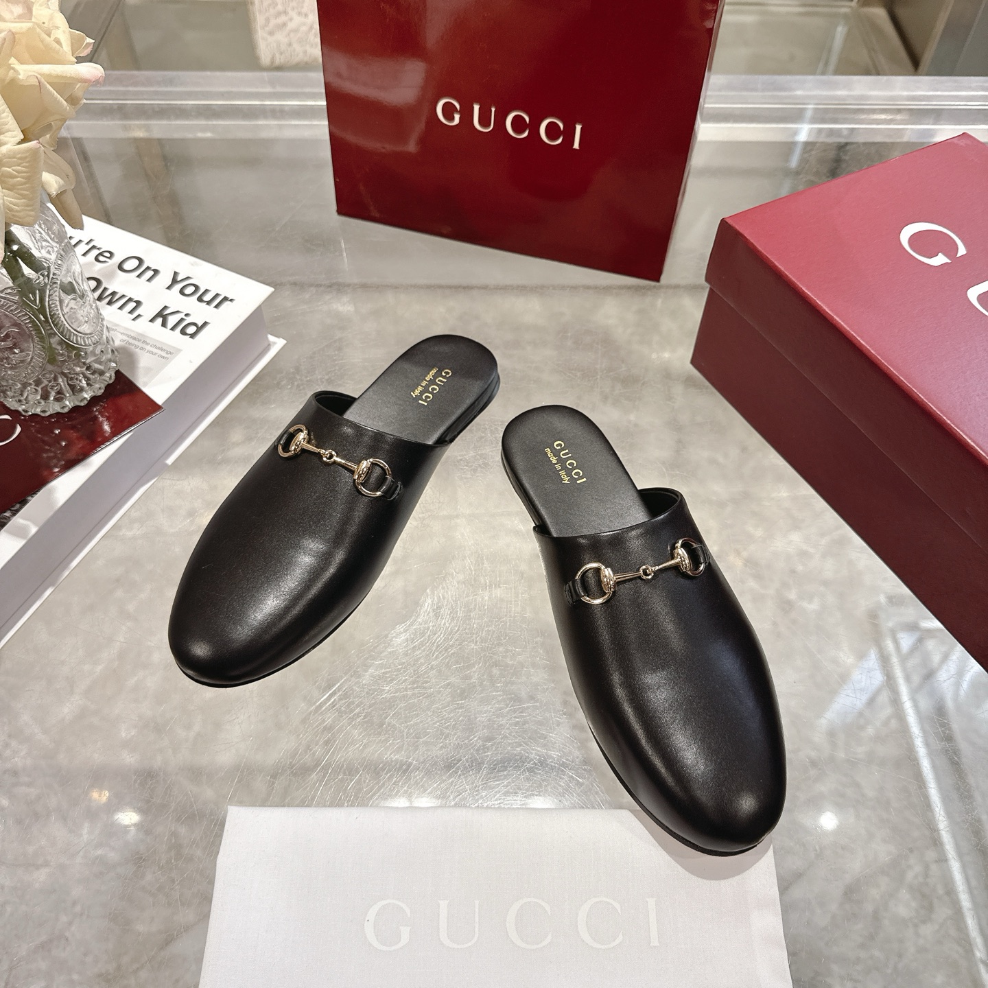 GUCCI グッチ フラットシューズ メンズ レディース 本革 黒 1.5cm シルエット 簡単脱着 通勤 通学 フラットシューズ 黒 - 画像 2