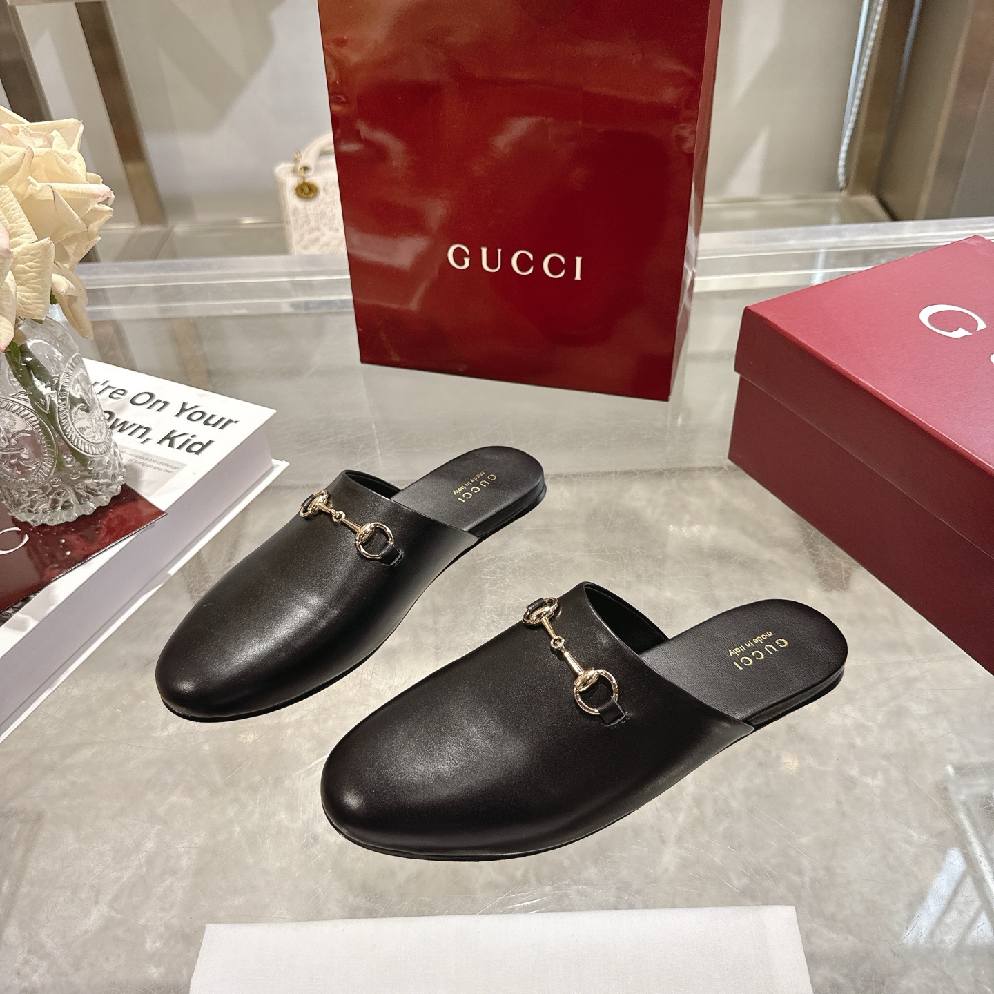 GUCCI グッチ フラットシューズ メンズ レディース 本革 黒 1.5cm シルエット 簡単脱着 通勤 通学 フラットシューズ 黒 - 画像 3