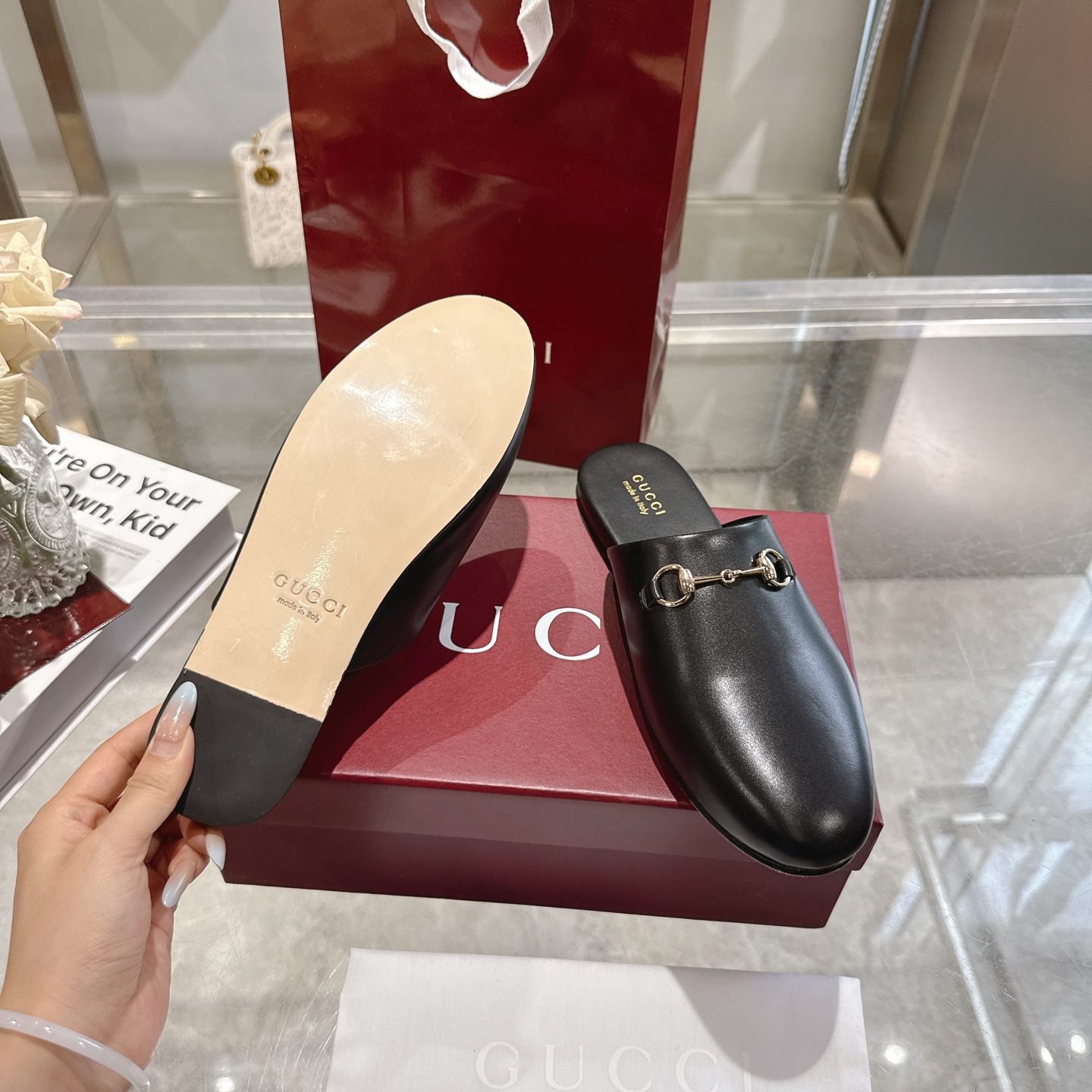 GUCCI グッチ フラットシューズ メンズ レディース 本革 黒 1.5cm シルエット 簡単脱着 通勤 通学 フラットシューズ 黒 - 画像 9