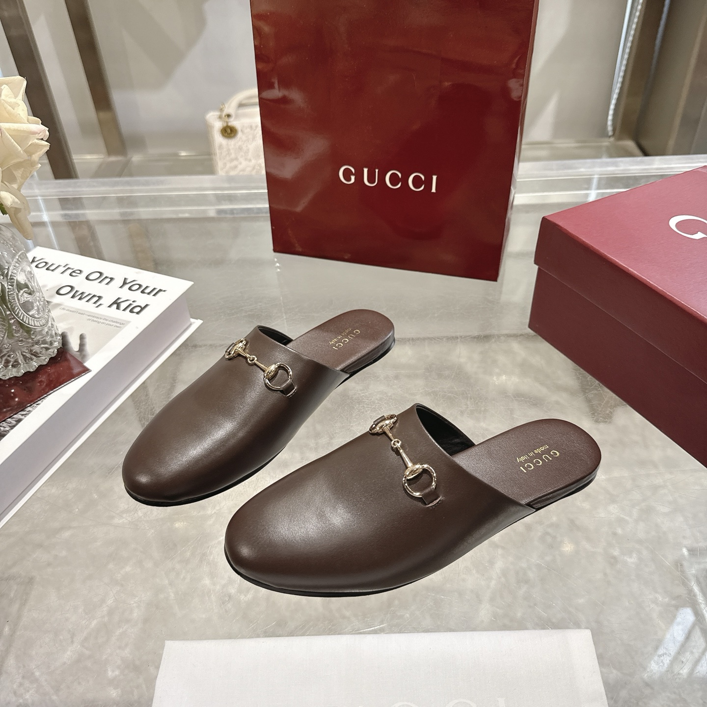 GUCCI グッチ フラットシューズ 本革 通勤 通学 ブラック - 画像 3