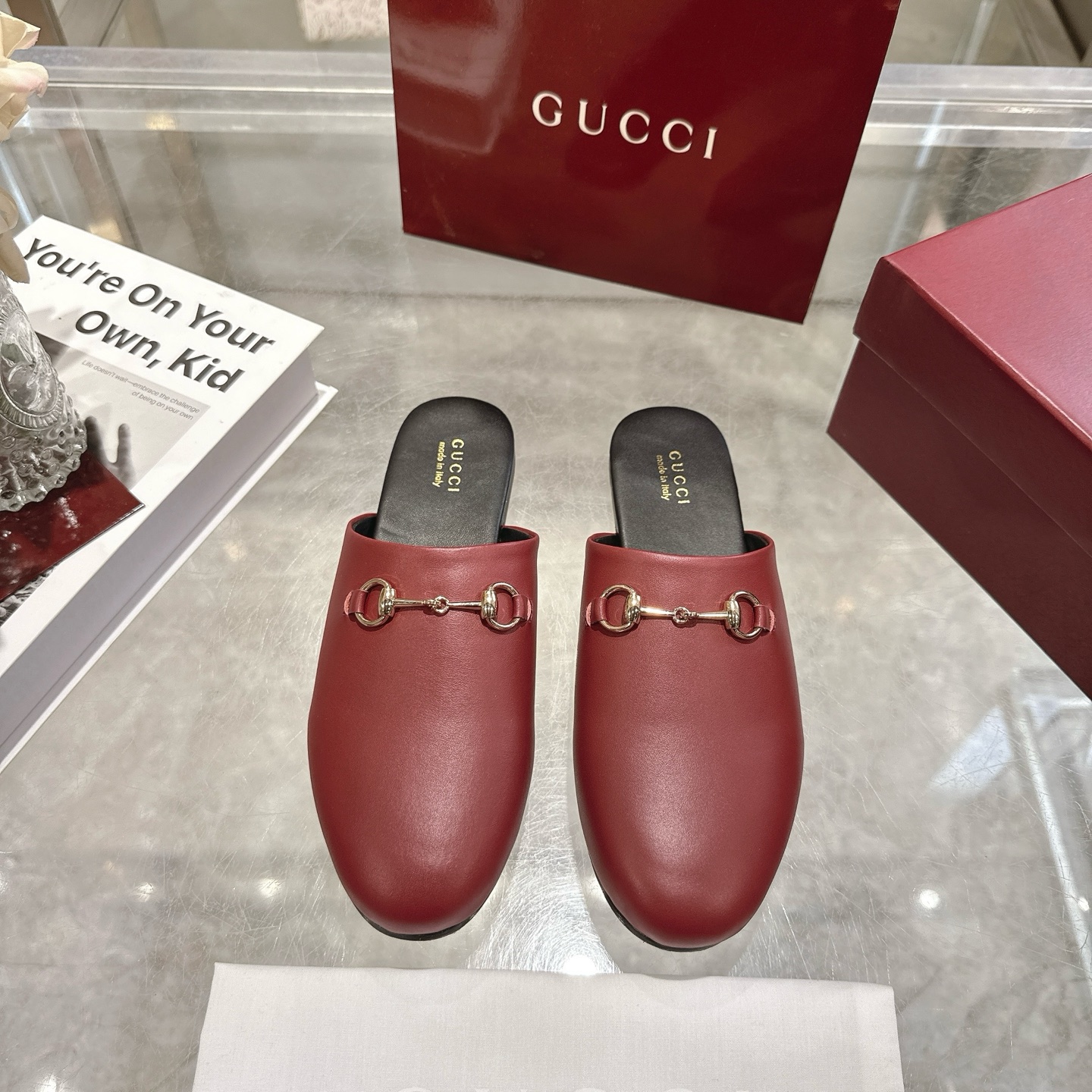 GUCCI グッチ ムートンシューズ 本革 通勤 ブラック 全1色