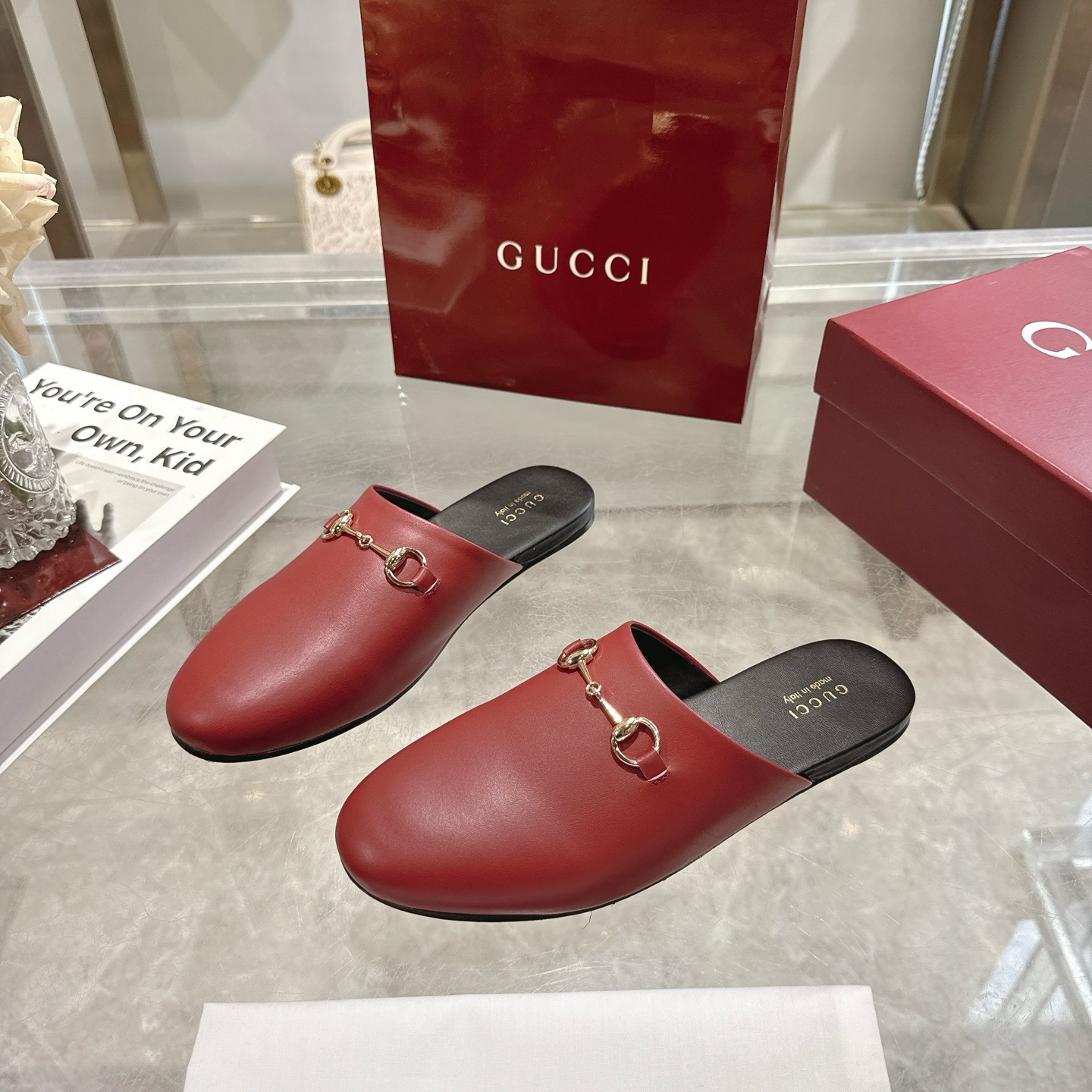 GUCCI グッチ ムートンシューズ 本革 通勤 ブラック 全1色 - 画像 3