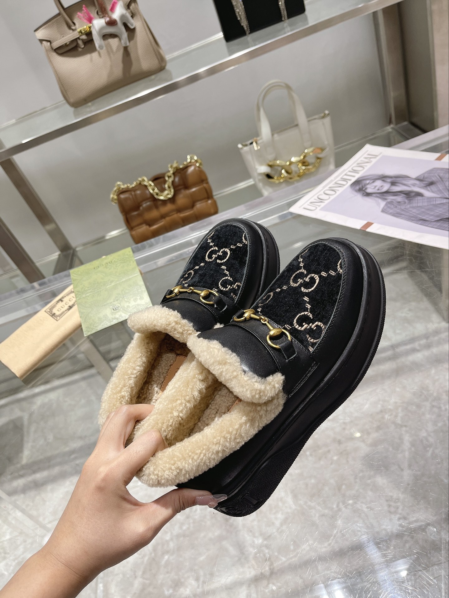 GUCCI グッチ フラットシューズ ローファー 本革 軽量 黒 - 画像 6