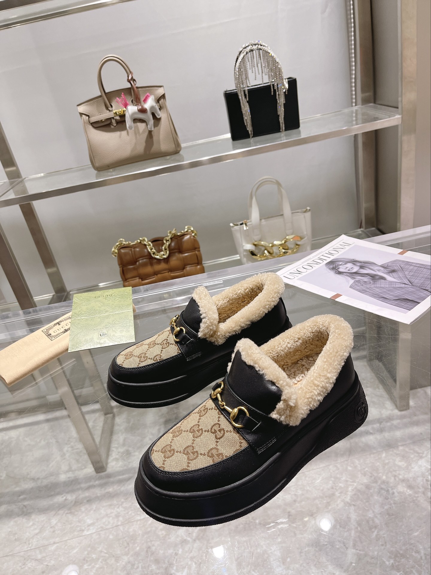 GUCCI グッチ ローファー 本革 軽量 撥水 通勤 通学 ブラック