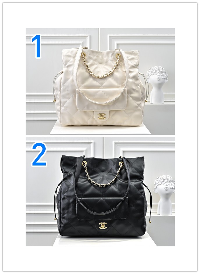 お洒落で収納もしっかり♪　CHANEL　シャネル　ショピングバッグ　ココマーク　トート　レディースバッグ　ブラック/ホワイト　肩掛けバッグ