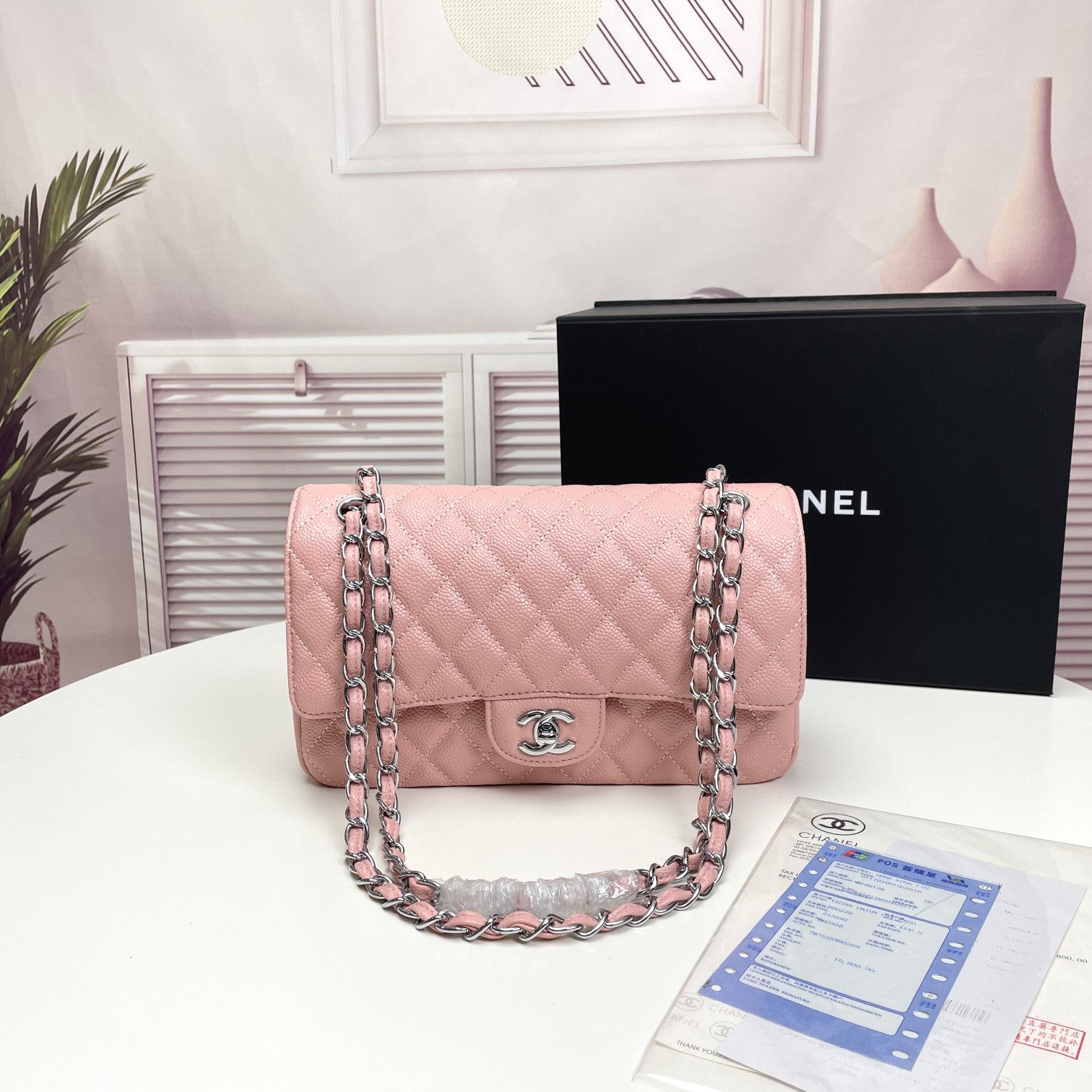 シャネル　CHANEL　マトラッセ25　キャビアスキン　CC ココマーク　Wチェーン　ダブルフラップ　ショルダーバッグ　レディース　バッグ　2色