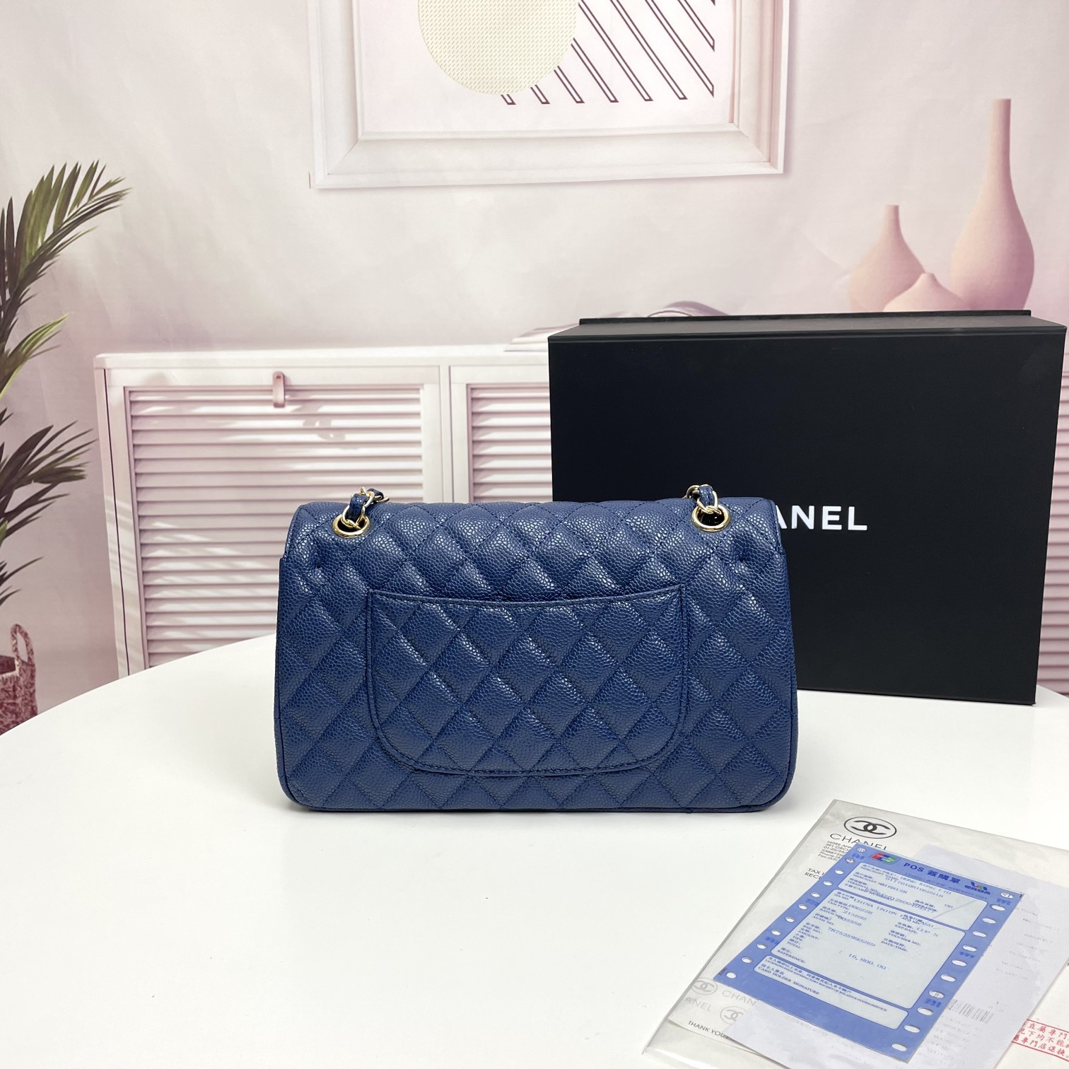 シャネル　CHANEL　マトラッセ25　キャビアスキン　CC ココマーク　Wチェーン　ダブルフラップ　ショルダーバッグ　レディース　バッグ　2色