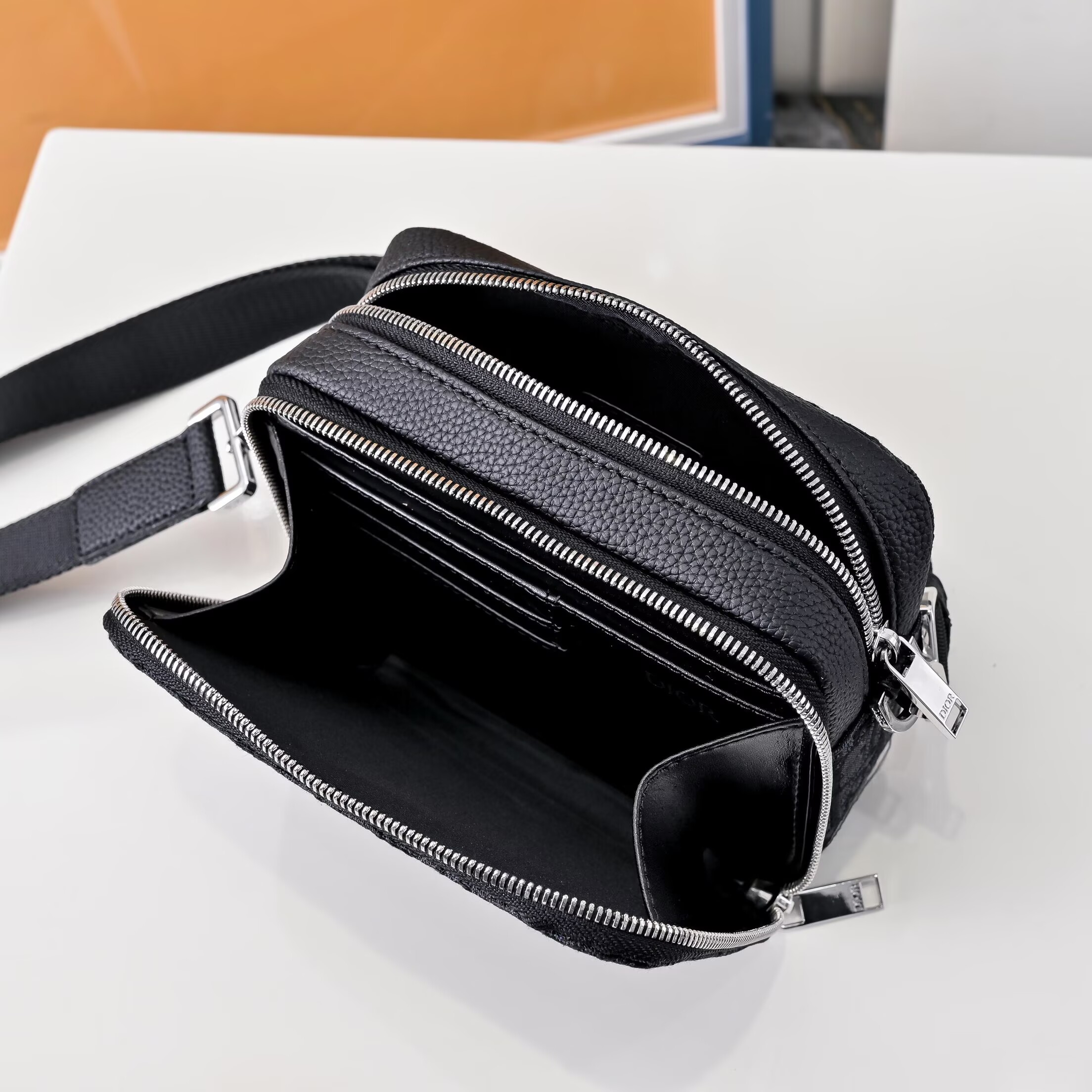 Diorディオール ショルダーバッグ モノグラムキャンバス 上品なデザイン レディースに人気の長く愛用できる一品 - 画像 7