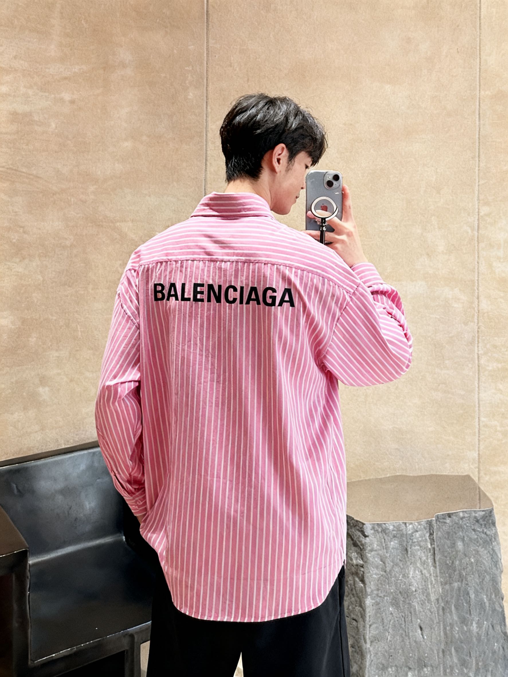 BALENCIAGA バレンシアガ バックロゴ柄 ピンク