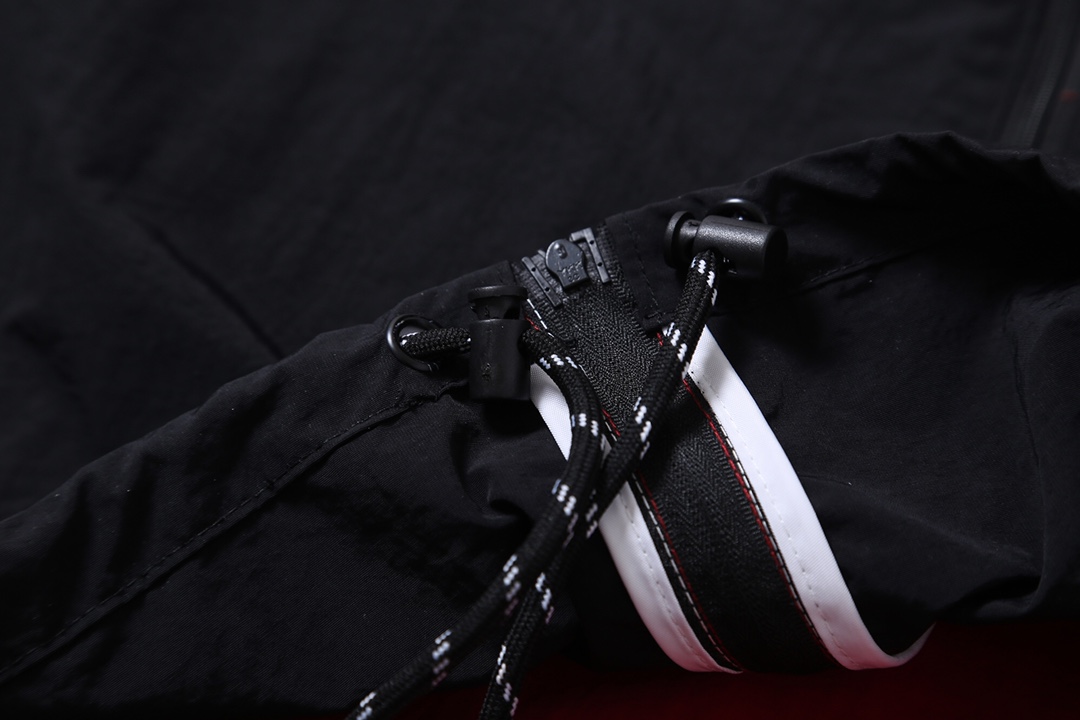 BALENCIAGA バレンシアガ ブルゾン 撥水 通勤 初代紅 - 画像 5