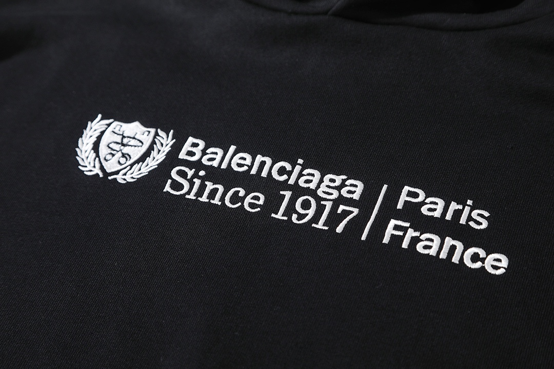 BALENCIAGA バレンシアガ フード付きスウェットシャツ ブラック - 画像 4