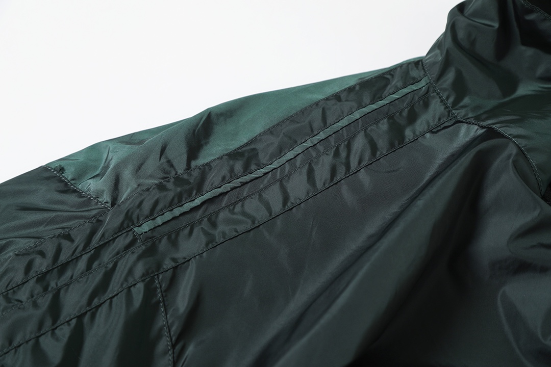 BALENCIAGA バレンシアガ フラップ付きパーカー メンズ ブラック - 画像 6