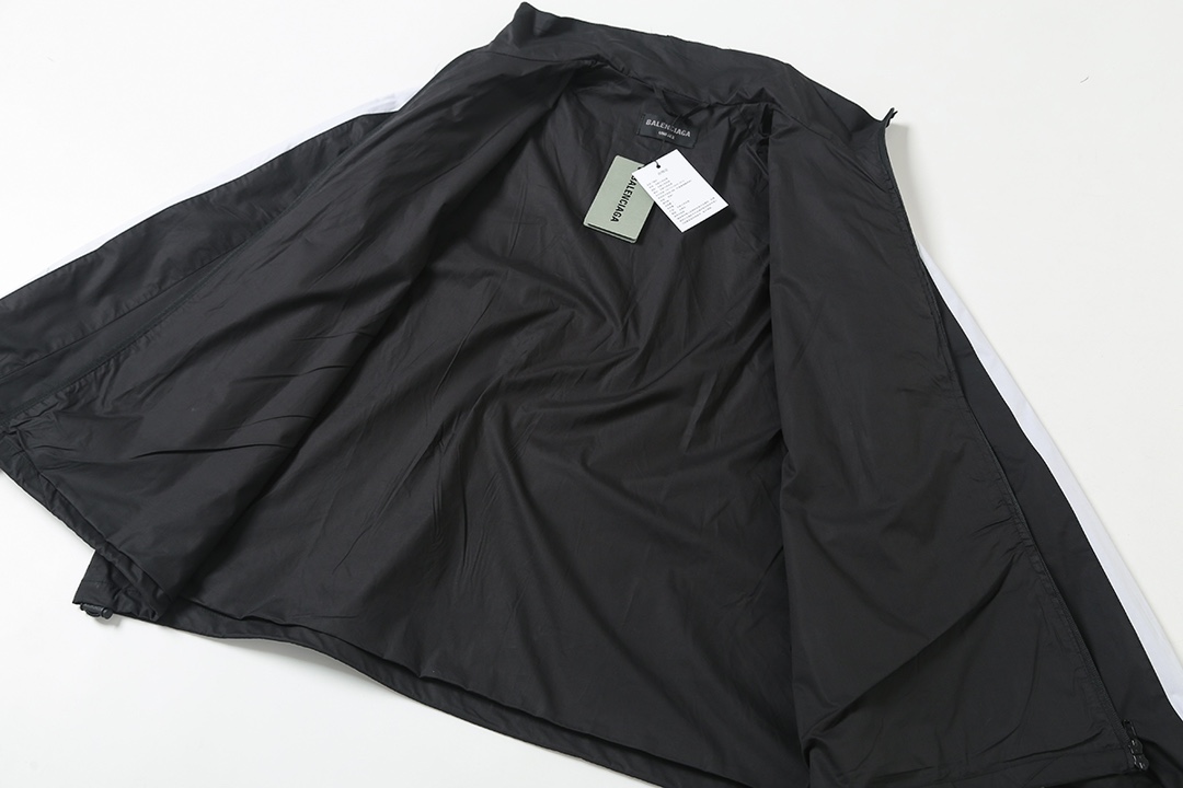 BALENCIAGA バレンシアガ フルジップジャケット 本革 通勤 通学 黒色 - 画像 3