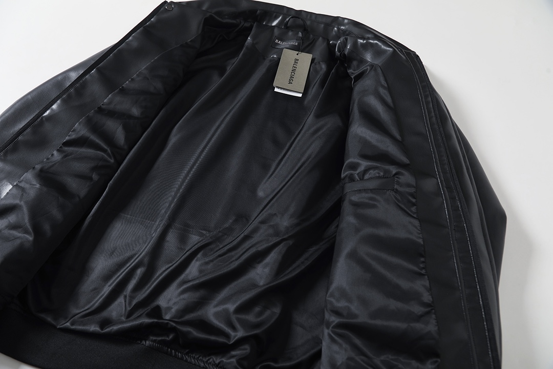 BALENCIAGA バレンシアガ レザー フラップポケット ブルゾン ブラック - 画像 3