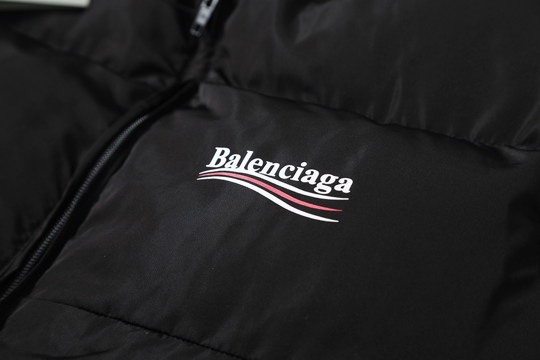 BALENCIAGA バレンシアガ ダウンジャケット 本革 ブラック - 画像 4