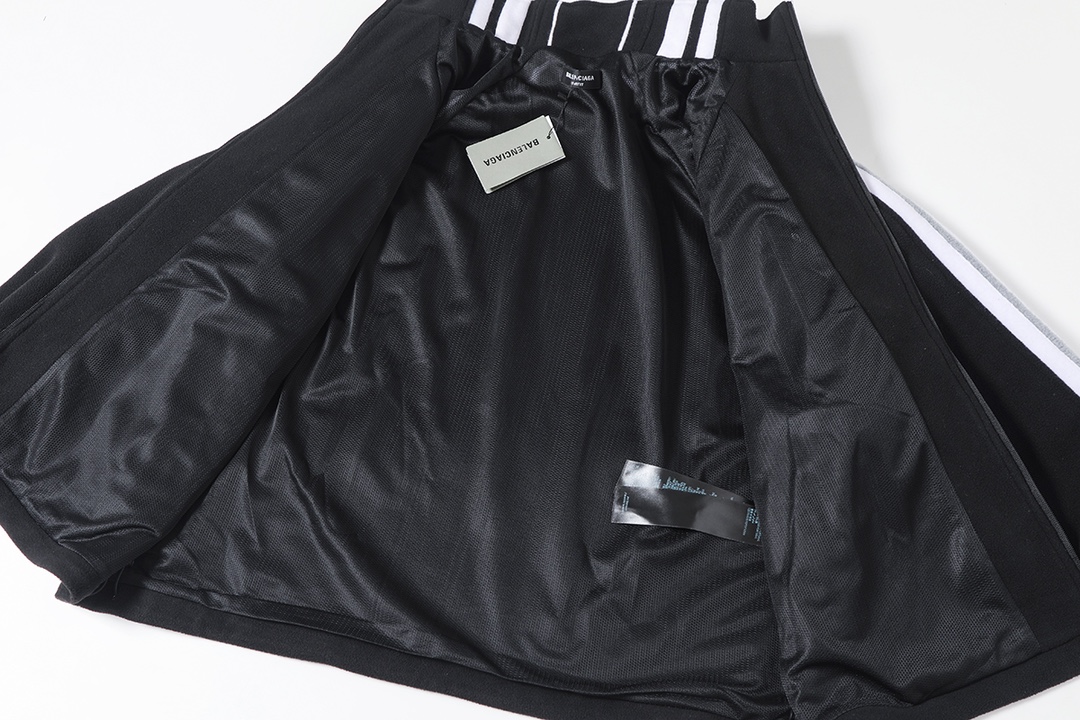 BALENCIAGA バレンシアガ フルジップジャケット 本革 ブラック - 画像 3