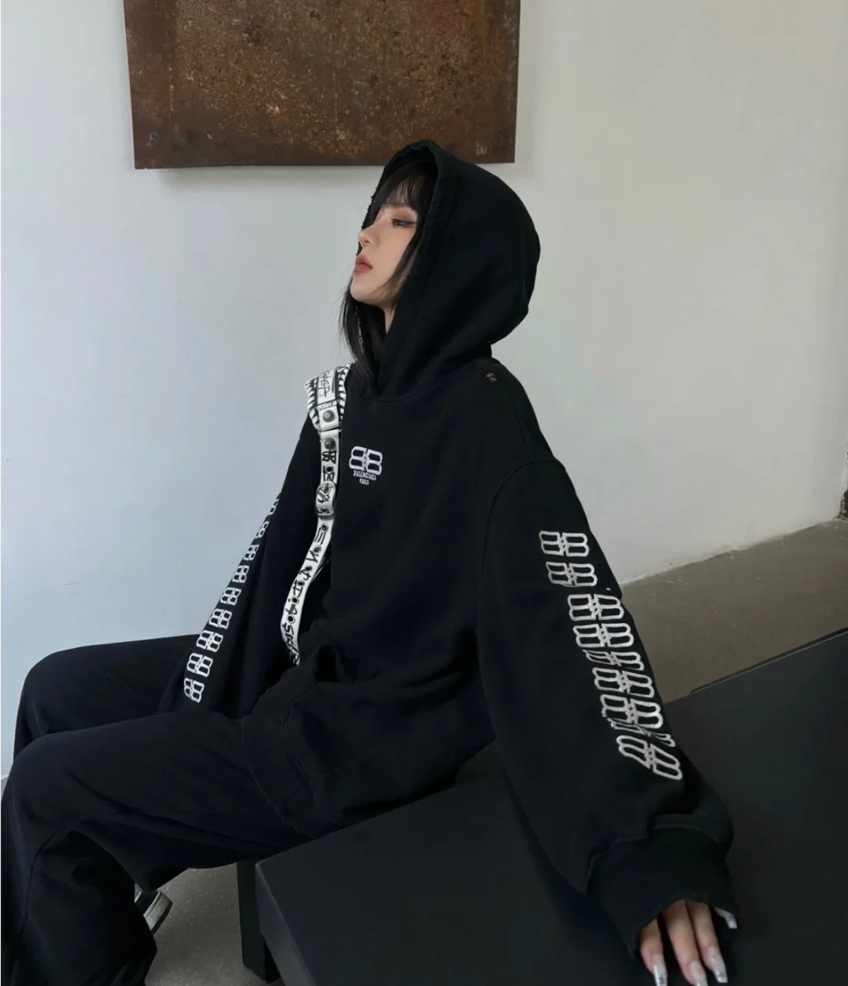 BALENCIAGA バレンシアガ フード付きスweatshirt ファッション ブランドロゴ 全2色 - 画像 4