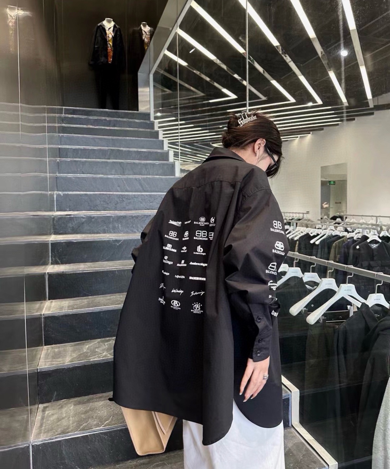 BALENCIAGA バレンシアガ ロゴシャツ ブラック/ホワイト