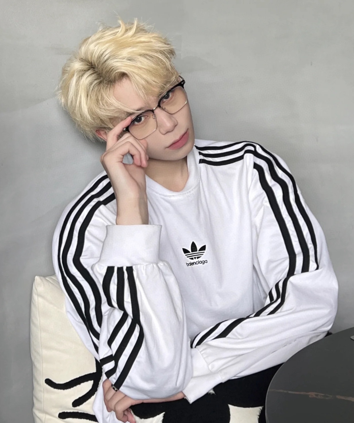 BALENCIAGA バレンシアガ トレーナー ブラック/ホワイト - 画像 3