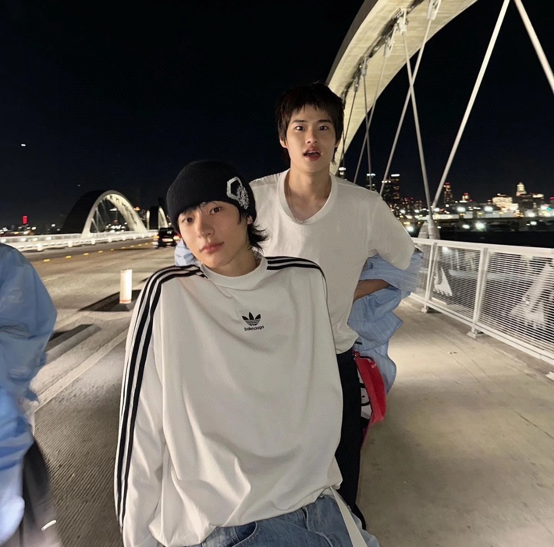 BALENCIAGA バレンシアガ トレーナー ブラック/ホワイト - 画像 4