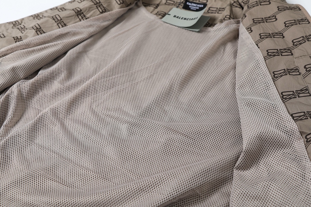 BALENCIAGA バレンシアガ ロゴパーカー 軽量 通勤 ロゴ ファッション グレー 全4色 - 画像 6