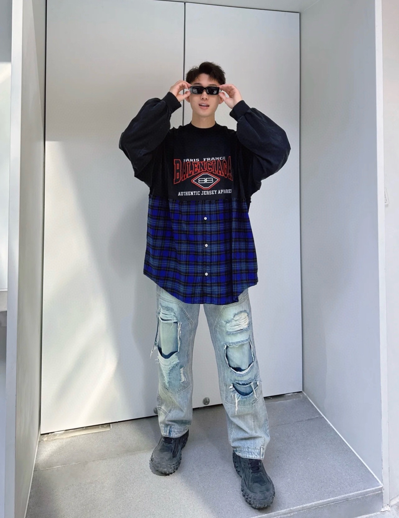 BALENCIAGA バレンシアガ ロンT 本革 ブラック ブルー レディース メンズ 全3色