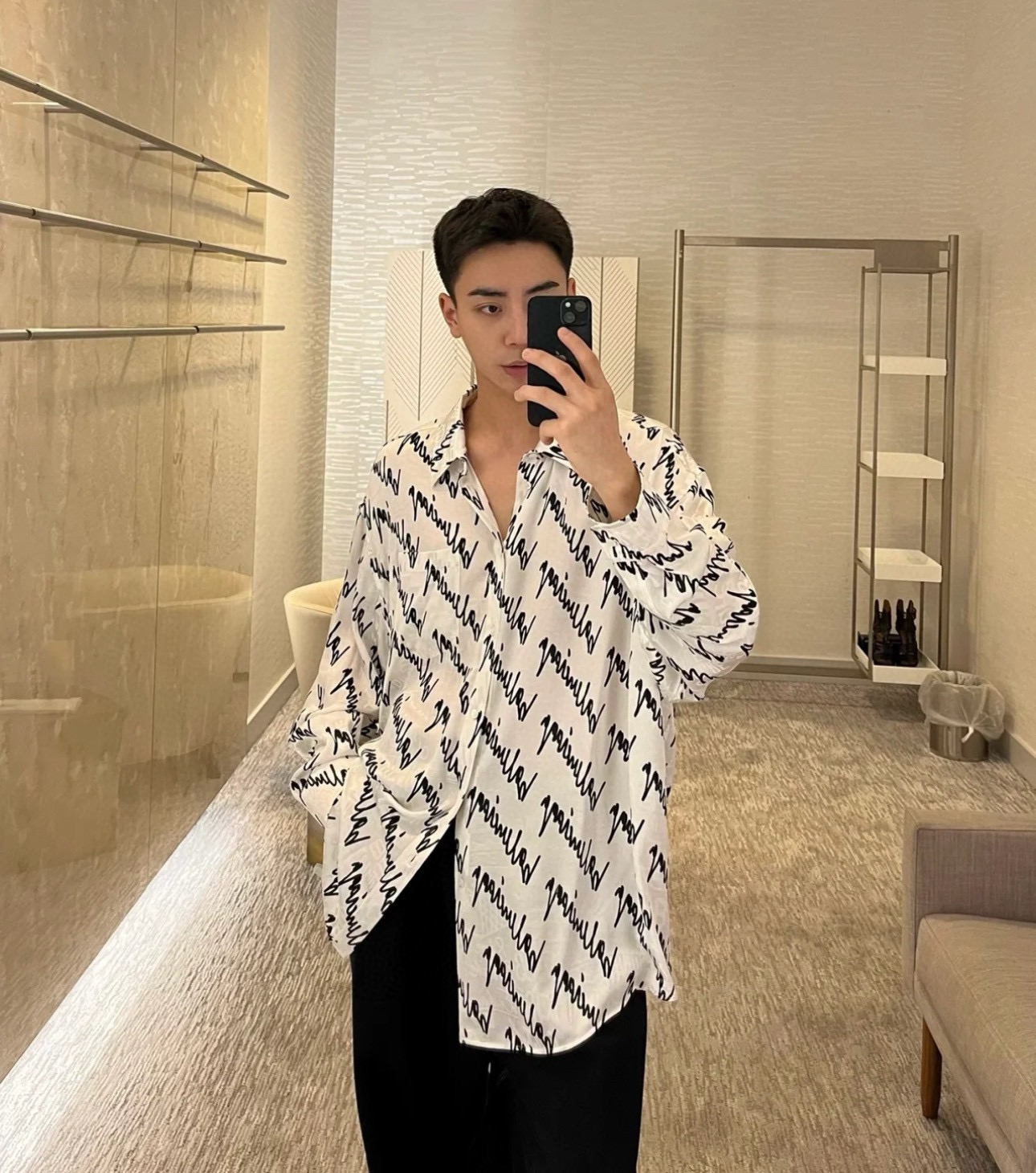 BALENCIAGA バレンシアガ レディースシャツ 草写ロゴプリント ブルー/ホワイト - 画像 1