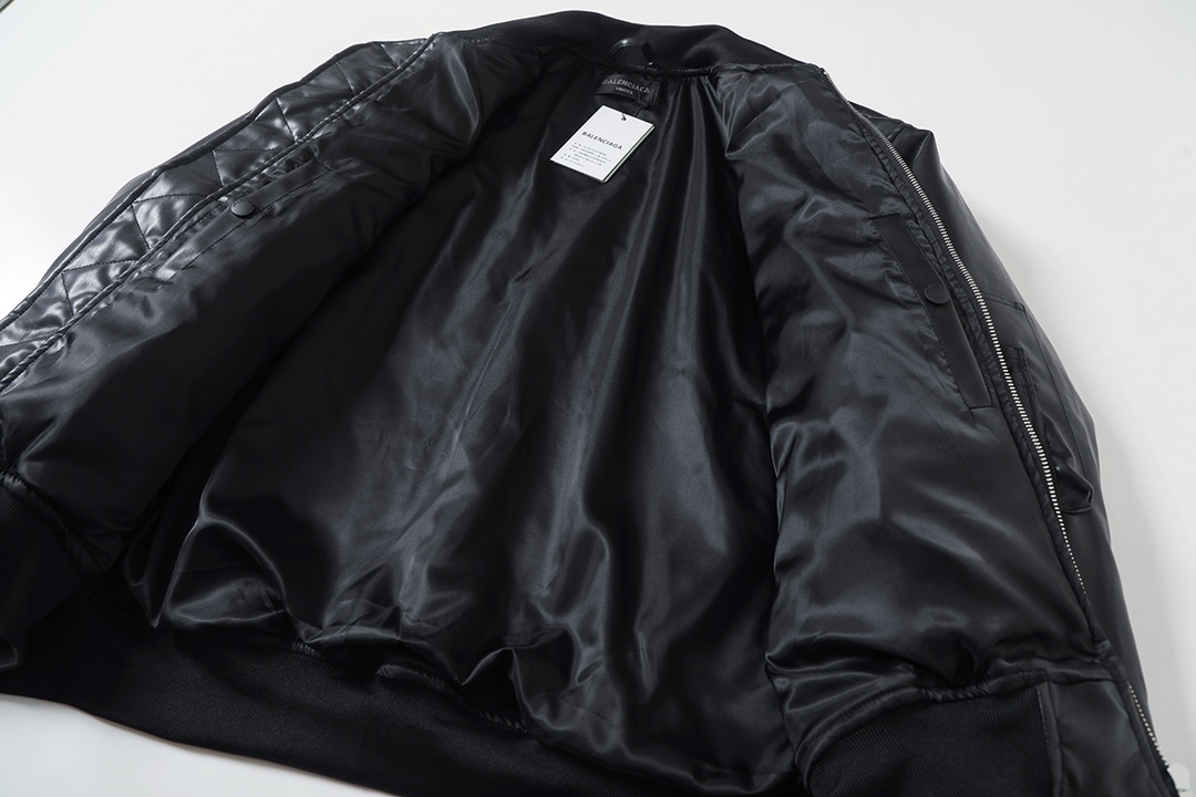 BALENCIAGA バレンシアガ バンダナ柄 フライトジャケット ブラック - 画像 3