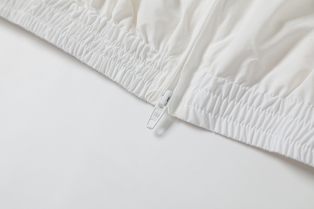 BALENCIAGA バレンシアガ フルジップジャケット フルジップ 黒胶带印花 防水 ブラック 18字 - 画像 6