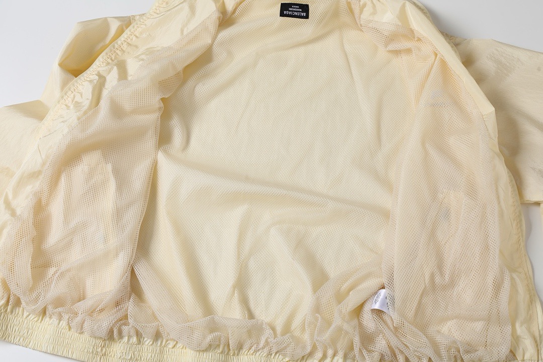 BALENCIAGA バレンシアガ スポーティー ジャケット パンツ セットアップ ベージュ 全1色 - 画像 5