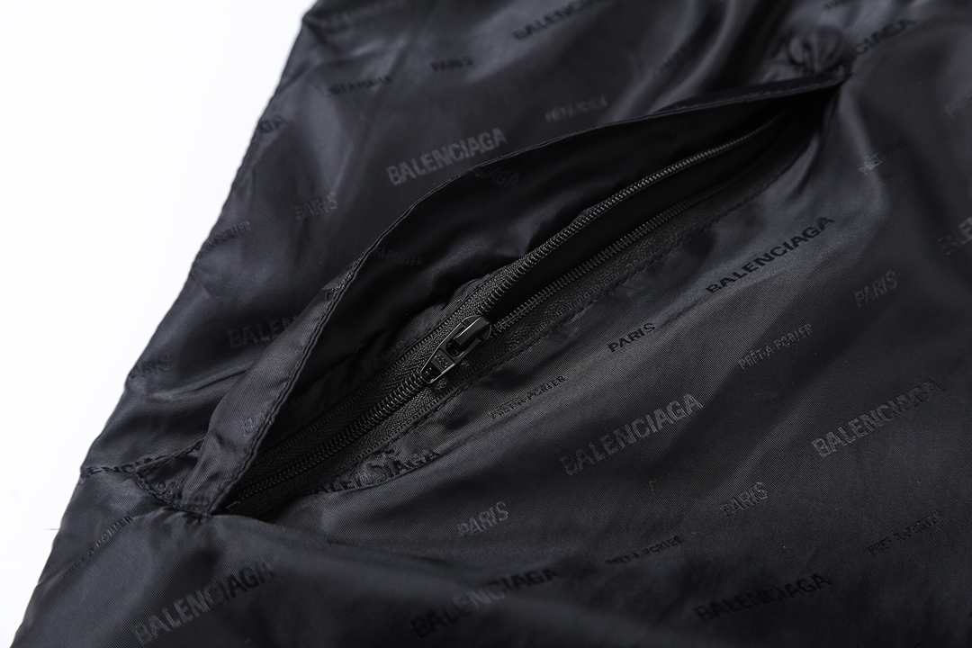 BALENCIAGA バレンシアガ フード付きジャケット ブラック - 画像 6