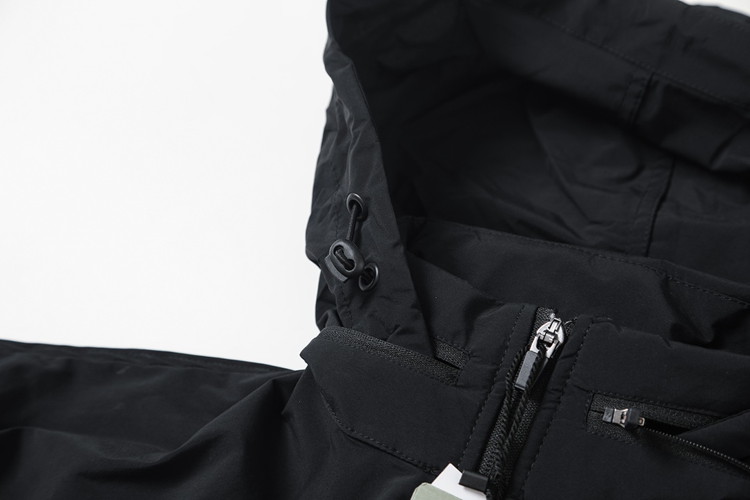 BALENCIAGA バレンシアガ ファッションジャケット 軽量 防水 全1色 - 画像 4