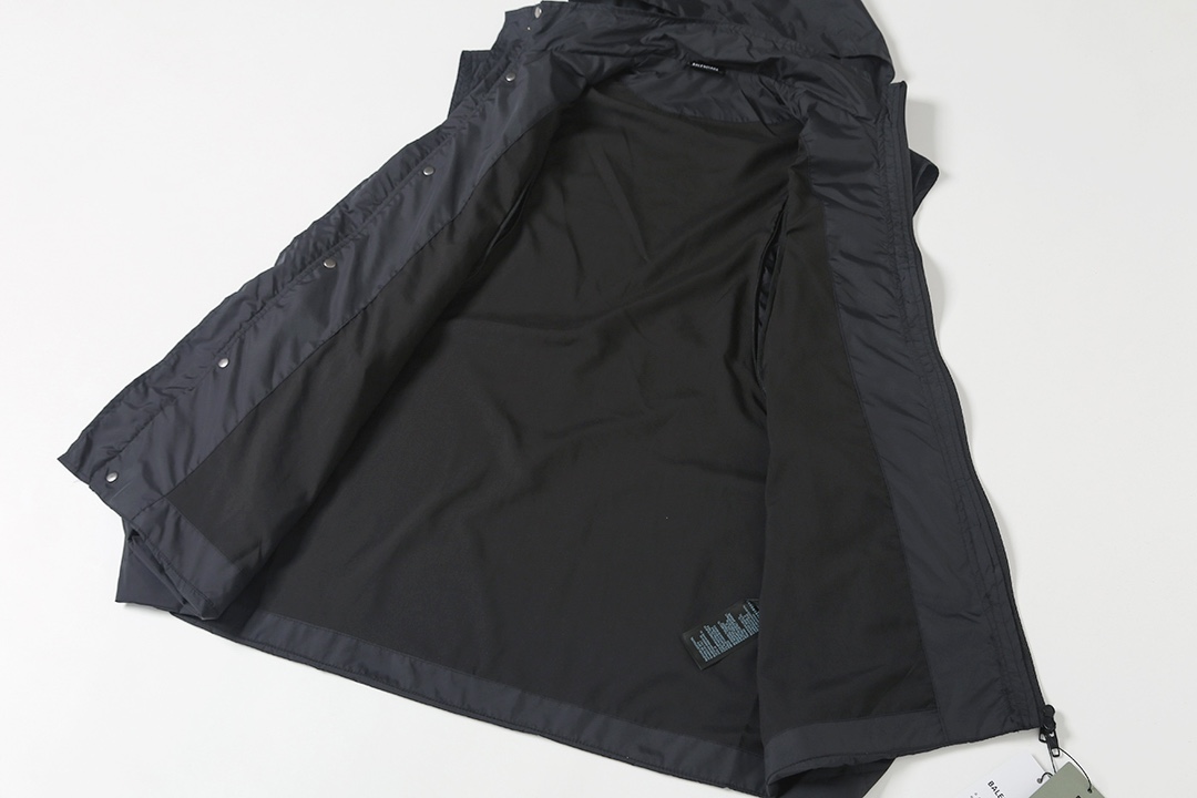 BALENCIAGA バレンシアガ フード付きベスト ブラック - 画像 5