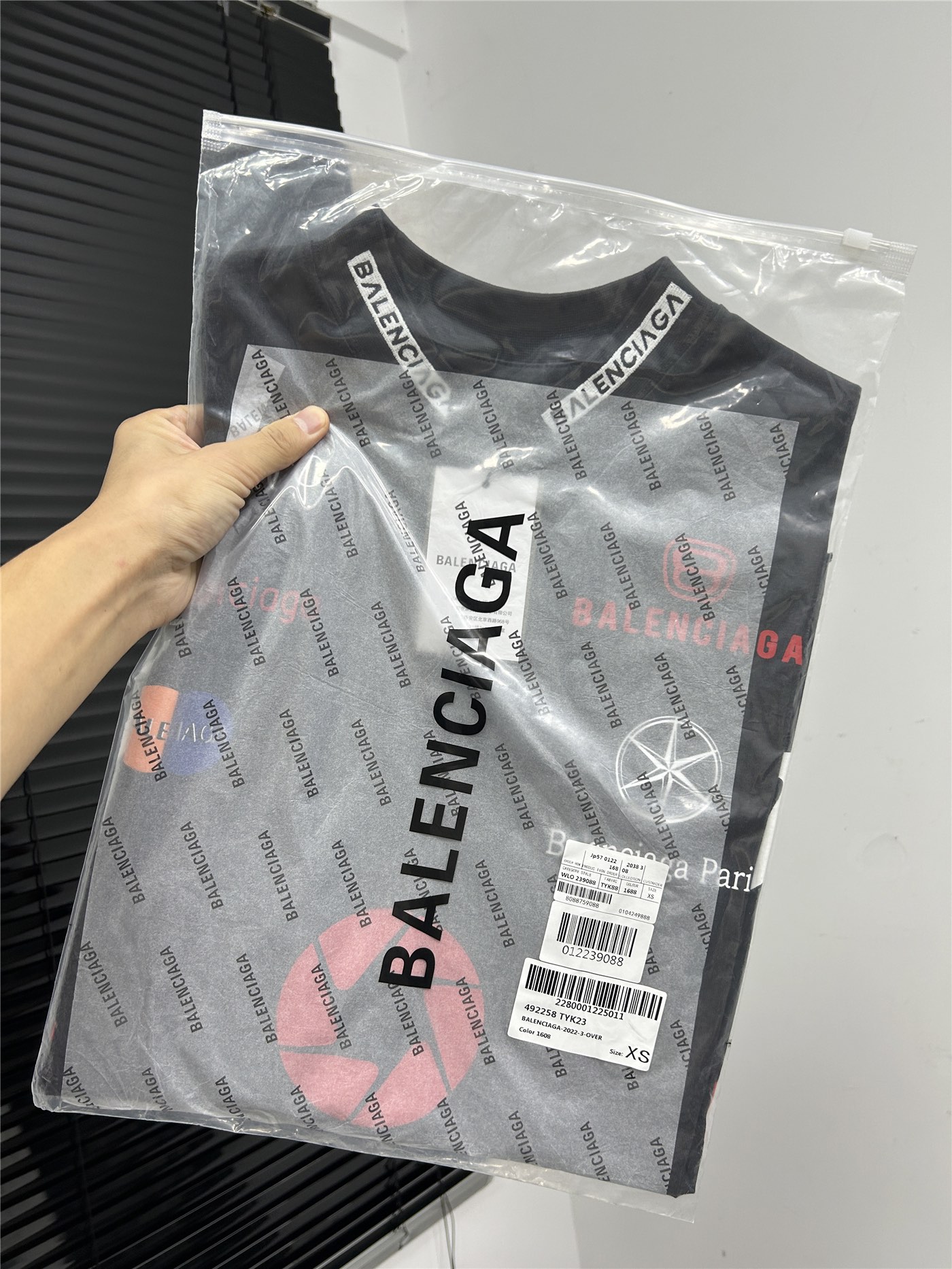 BALENCIAGA バレンシアガ ロングスリーブシャツ ブラック - 画像 3