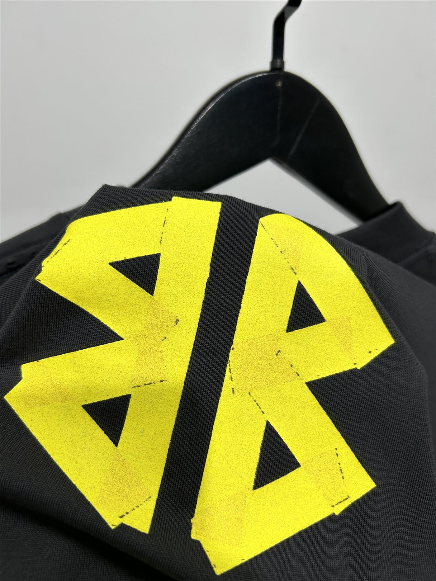 BALENCIAGA バレンシアガ ロゴTシャツ 本革 リブ加工 ブラック - 画像 9