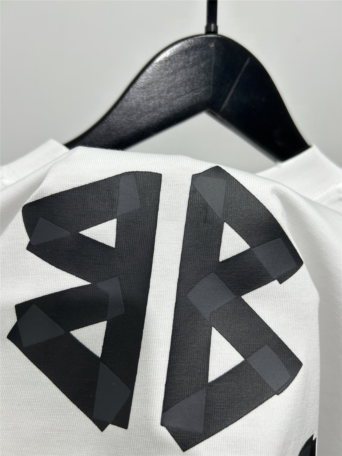 BALENCIAGA バレンシアガ ロングTシャツ ブランドロゴ ブラック ブランク ホワイト 全1色 - 画像 3