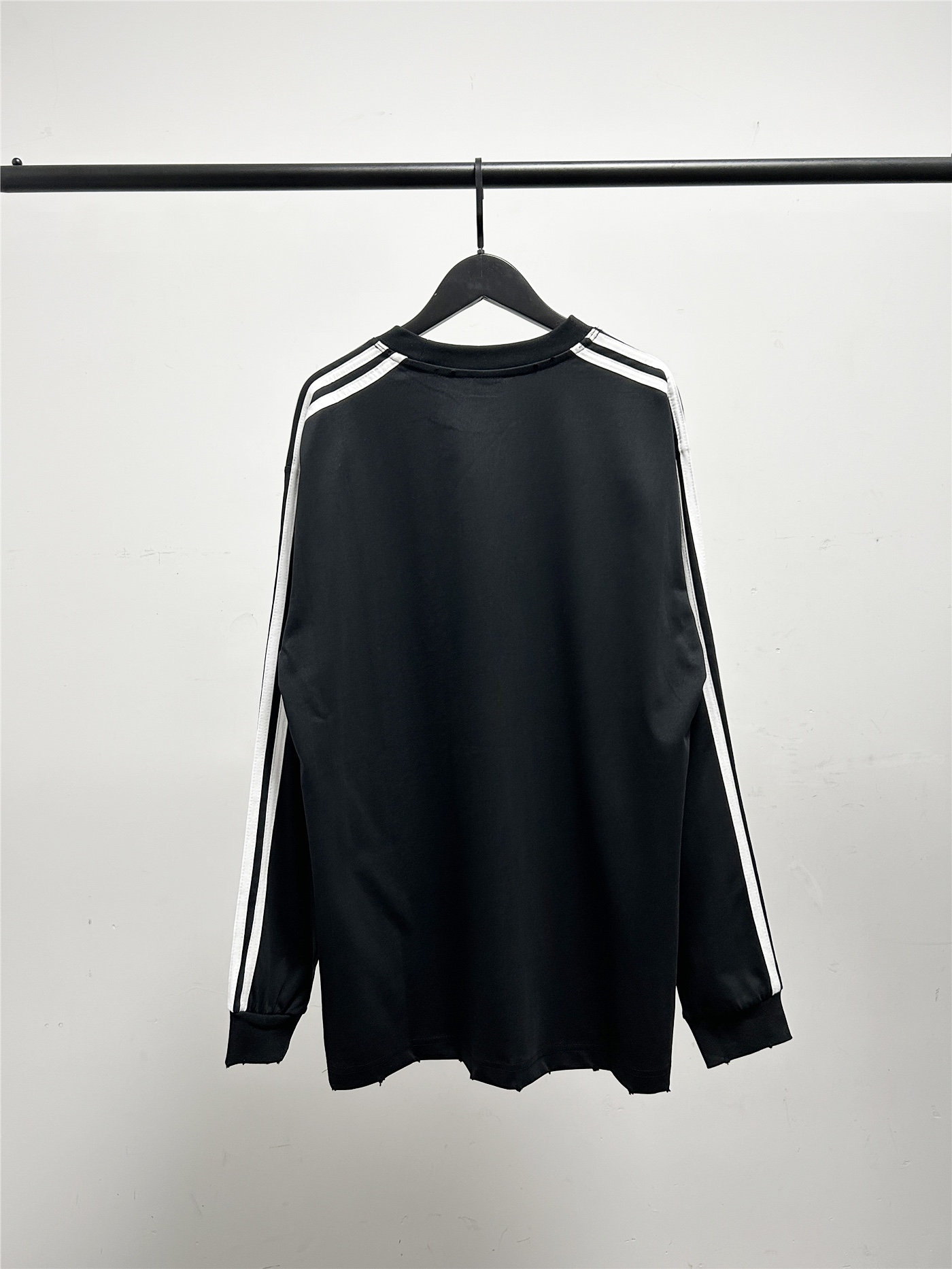 ADIDAS バレンシアガ ロングスリーブTシャツ ブラック - 画像 2