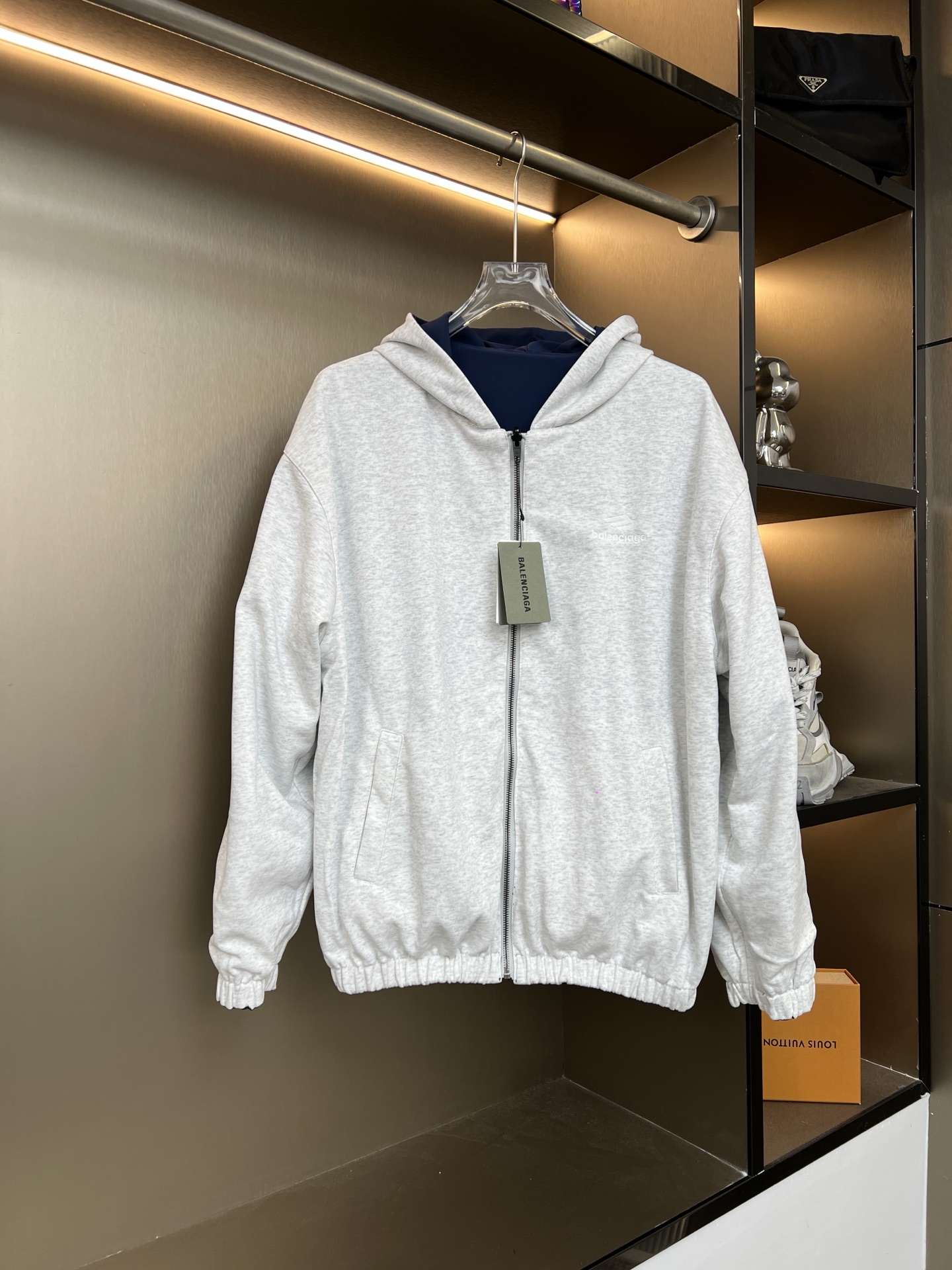 BALENCIAGA バレンシアガ フード付きジャケット 本革 軽量 通勤 通学 全2色