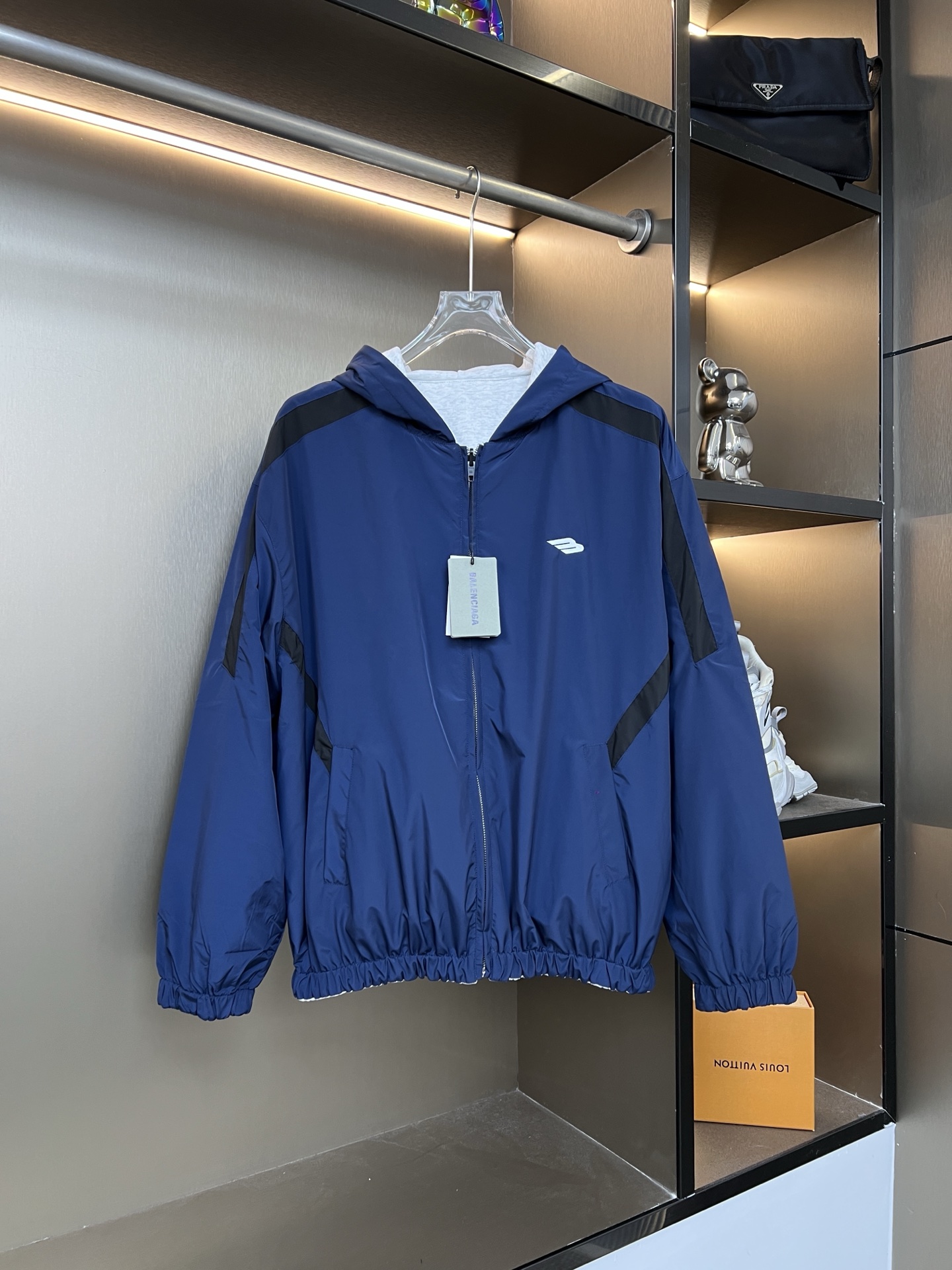 BALENCIAGA バレンシアガ フード付きジャケット 本革 軽量 通勤 通学 全2色 - 画像 5