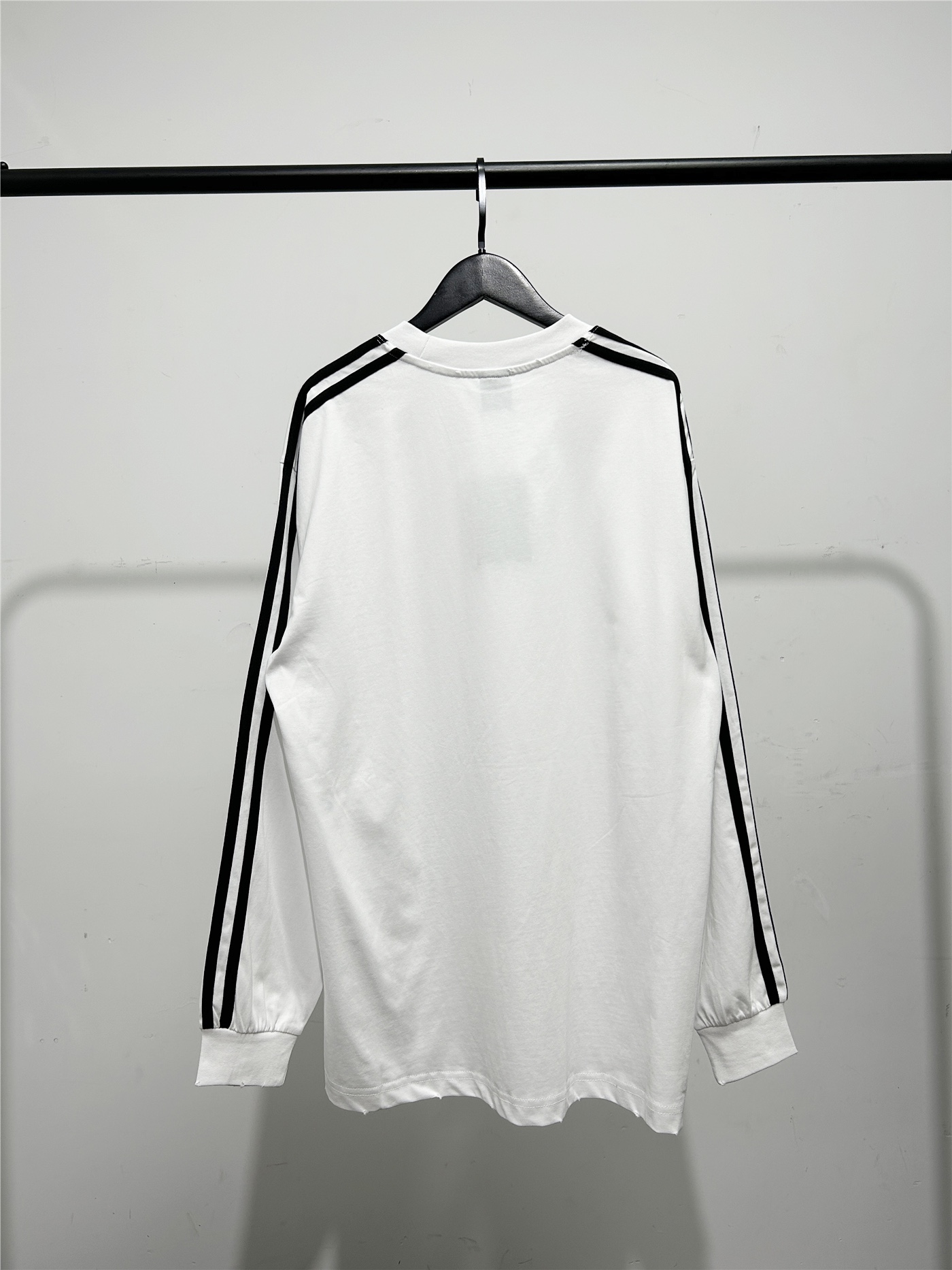 BALENCIAGA バレンシアガ ロンTシャツ 本革 ブラック - 画像 2