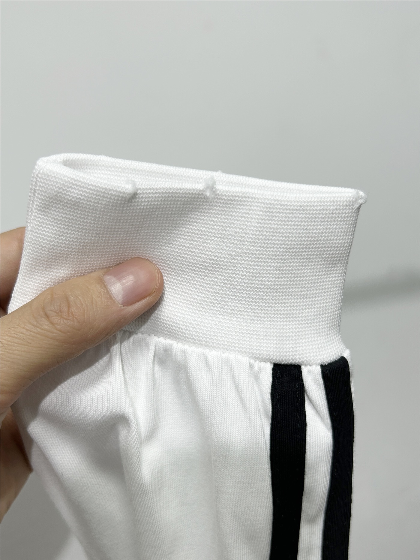 BALENCIAGA バレンシアガ ロンTシャツ 本革 ブラック - 画像 6