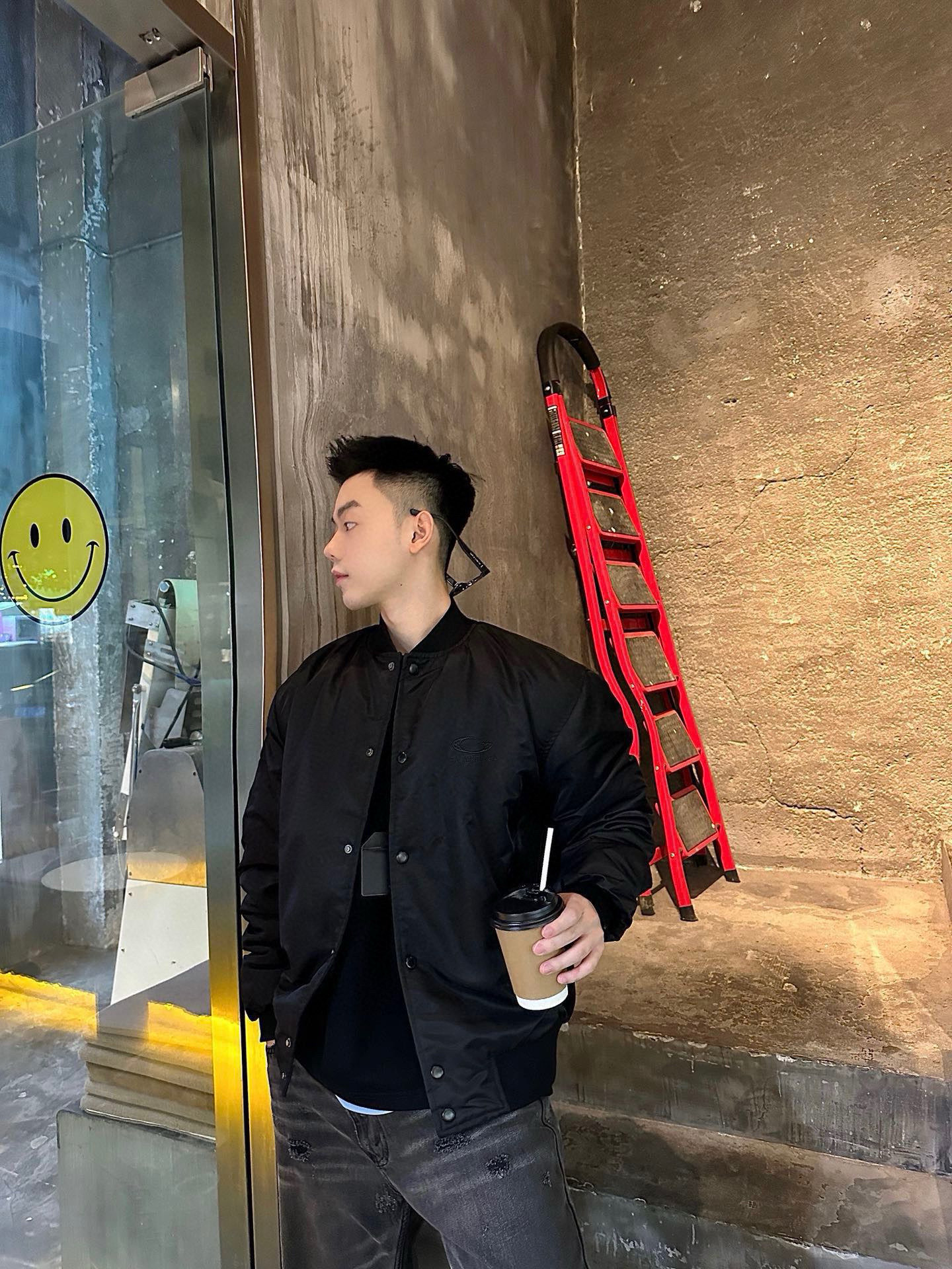 BALENCIAGA バレンシアガ バルンジャケット 男性用 フレア袖 ブラック