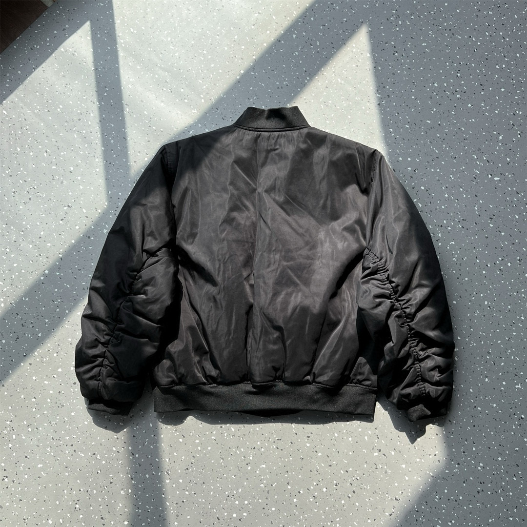 BALENCIAGA バレンシアガ バンダナ風スケッチロゴ フライトジャケット ブラック - 画像 4